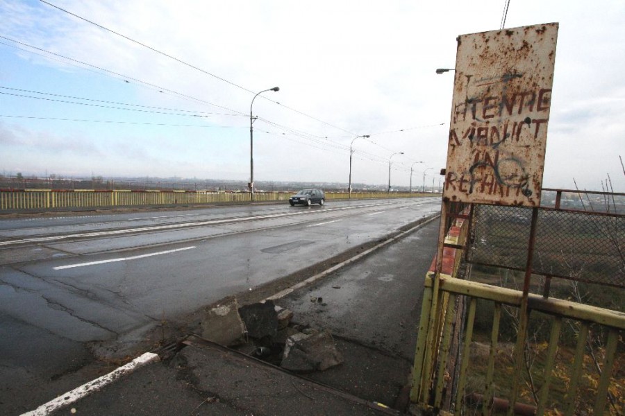 Vineri dimineaţă, la ora 9.00, se închide Viaductul! Şoferilor le rămân două rute alternative