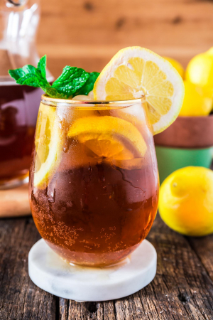 Ceaiul rece poate înlocui băuturile carbogazoase