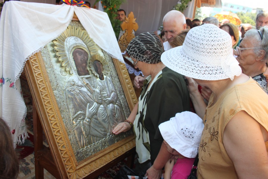 În această seară, Icoana Maica Domnului de la Adam rămâne la Biserica Sfânta Ana