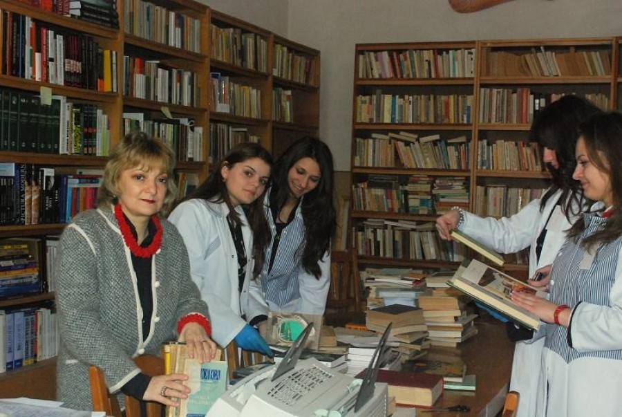 Biblioteca Colegiului "Costache Negri", reorganizată prin voluntariat