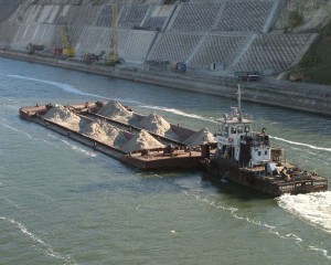 Investiţii în îmbunătăţirea navigaţiei / Dunărea Maritimă, aranjată şi scoasă la produs