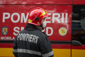 Incendiu produs de un scurtcircuit într-o gospodărie din județul Galați (VIDEO)