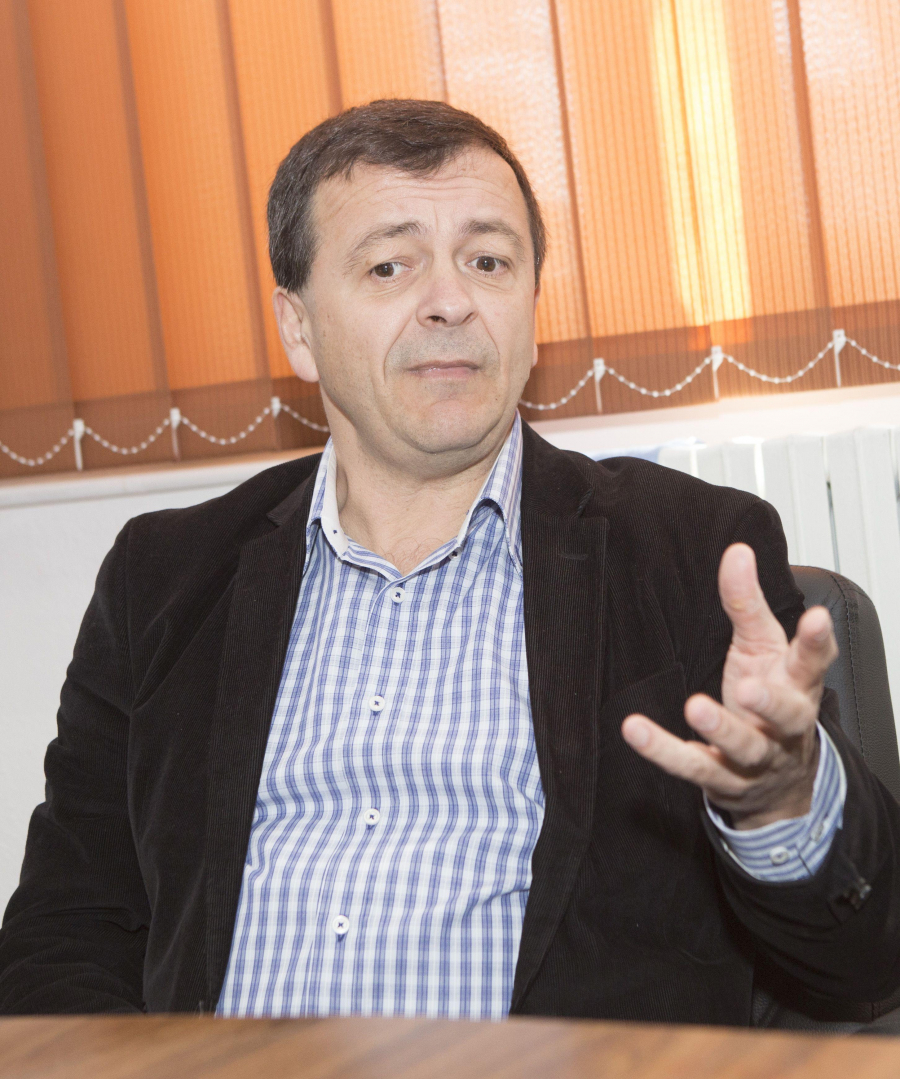 Prof. univ. dr. Lucian Georgescu, candidat la funcţia de Rector: Visuri împlinite după multă perseverenţă