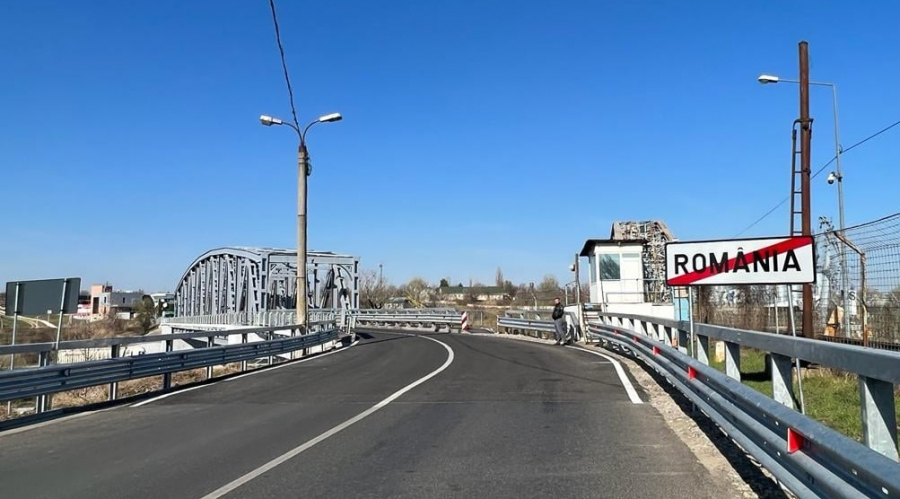 Un oficial prorus amenință cu bombardarea podului de la Giurgiulești