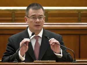 Ungureanu: Guvernul apreciază înţelegerea militarilor faţă de &quot;trecătoarele restricţii&quot; economice