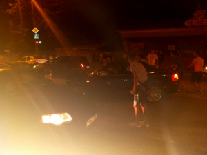 Băut, șoferul unui bolid de lux a provocat un accident soldat cu trei răniți