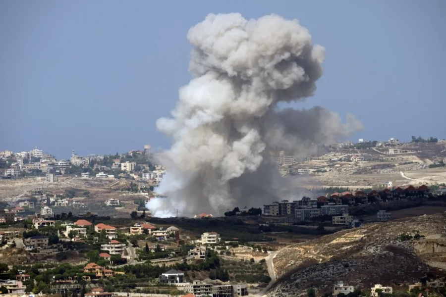 Atac masiv israelian asupra țintelor Hezbollah din Liban