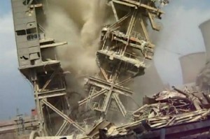 EXPLOZII în Combinat/ Miercuri după-amiază se mai DEMOLEAZĂ o clădire (VIDEO)