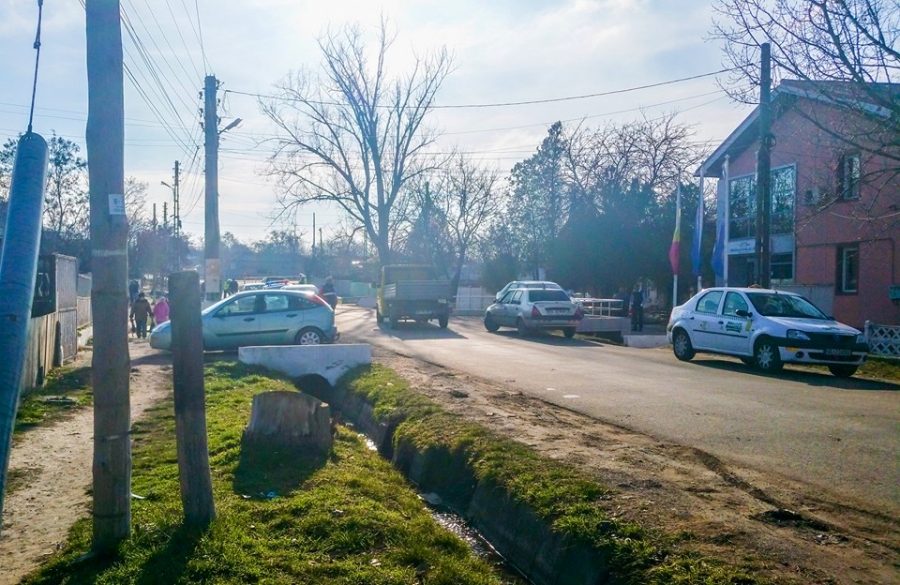 Doi COPII, LOVIŢI de MAŞINI în aceeaşi zi. Unul dintre ACCIDENTE s-a produs lângă o ŞCOALĂ