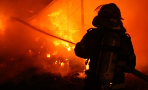 Weekend în flăcări. Două case din județul Galați au luat foc