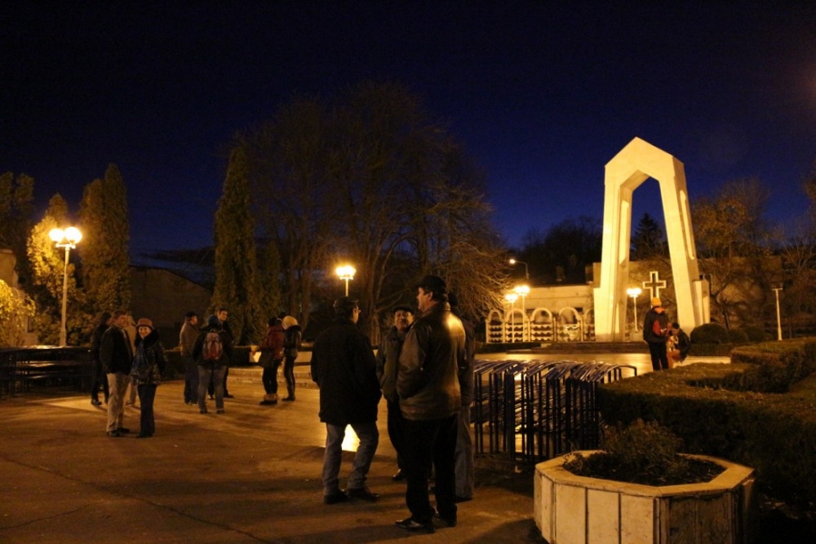 TENTATIVĂ DE PROTEST/ Nemulţumirile i-au scos din case pe câţiva gălăţeni (FOTO)