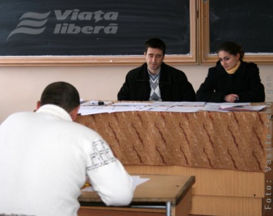 Jumătate dintre candidaţii la bac, experţi la limba română