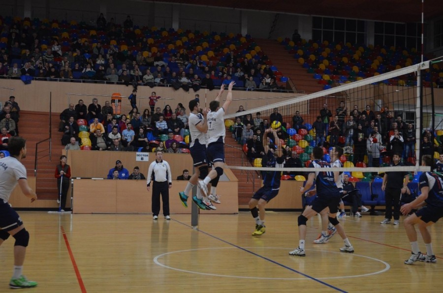 VOLEI/ Arcada a ajuns la meci decisiv în play-off