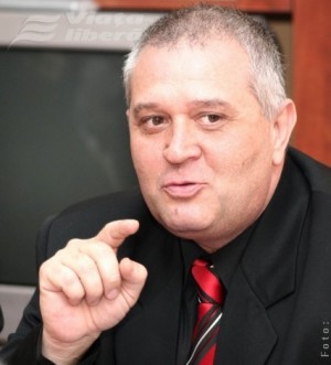 Bursa zvonurilor: Gabriel Panaitescu va fi înlocuit cu Iuliana Constantinescu în funcţia de subprefect al Galaţiului
