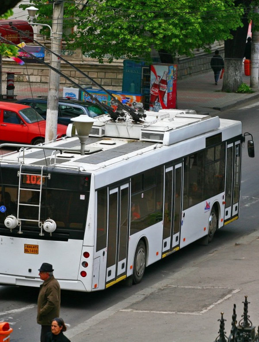 Autobuze în regim de weekend