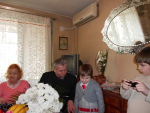 Gălăţeanca Magda Ştefănescu Ciurdăreanu a avut casa plină de prieteni, la împlinirea vârstei de 100 de ani