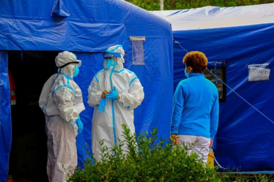 Un decedat și mai puțin de 20 de noi infectați, de Crăciun