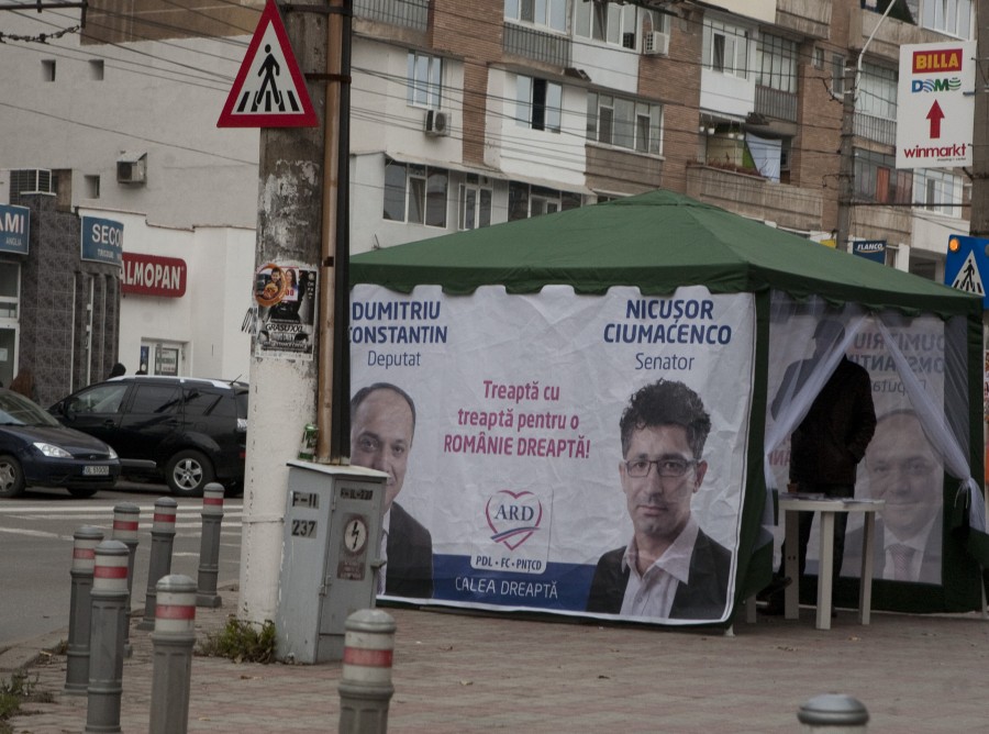 Camping electoral în Micro 19