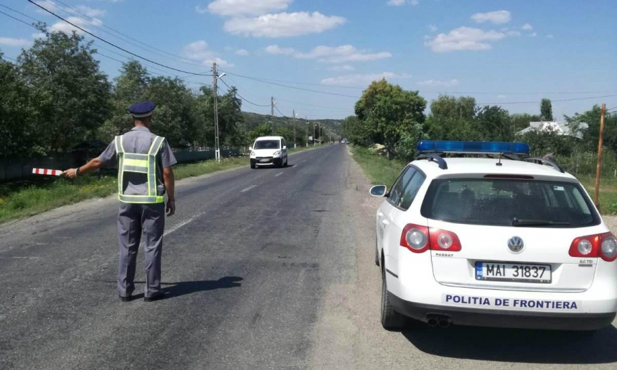 Şofer băut, oprit în trafic de poliţia de frontieră