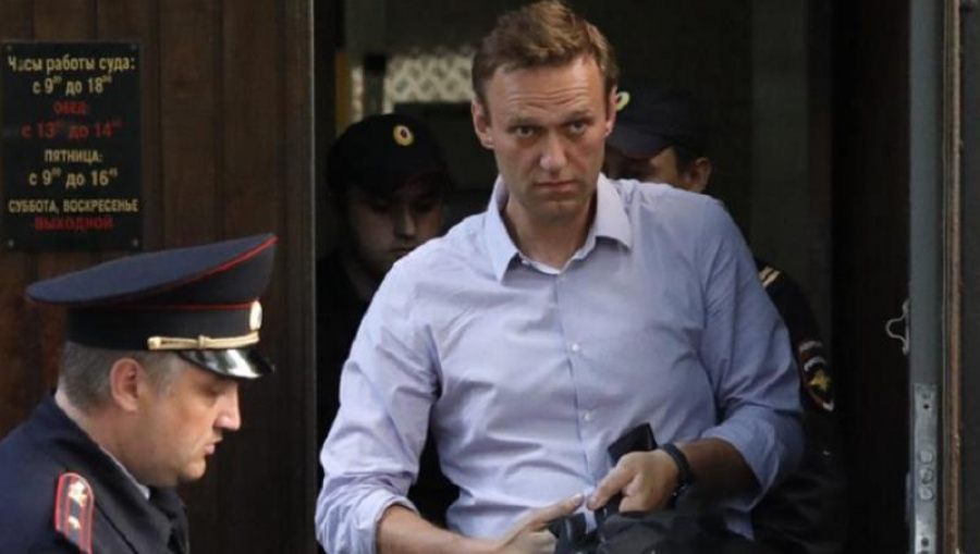 Aleksei Navalnîi, condamnat şi... amendat