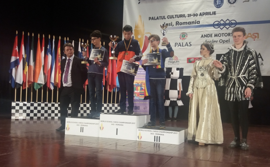 MEDALII de argint la Campionatul Mondial şcolar de şah