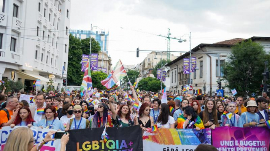 15.000 de oameni au sărbătorit comunitatea LGBTQIA+ la București