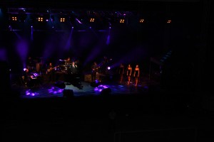 VIDEO/ Mii de gălăţeni au fost prezenţi la CONCERTUL lui JULIO IGLESIAS 
