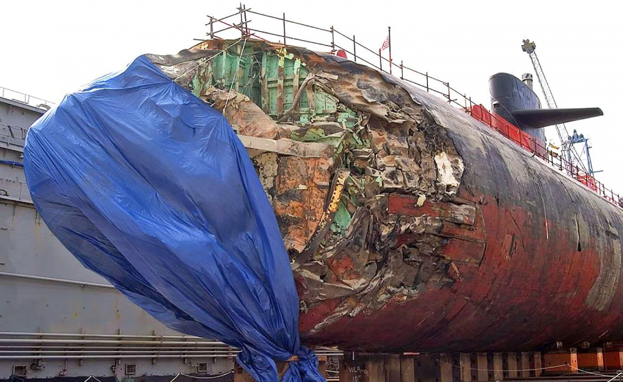 USS Connecticut s-a ciocnit cu un munte submarin, în Marea Chinei de Sud