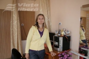 Fostă gimnastă de performanţă, profesoară