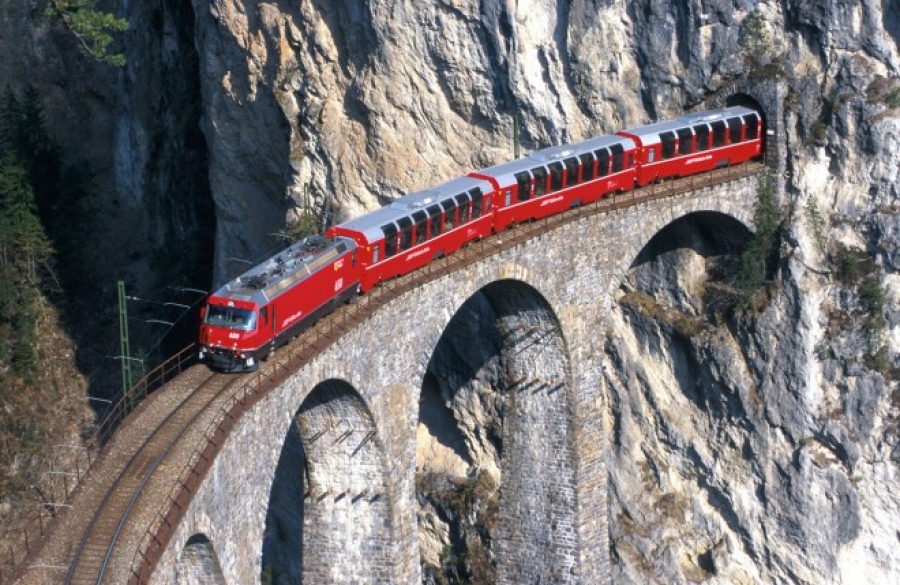 OFERTĂ de la CFR Călători: Călătoriţi cu trenul în toată Europa!