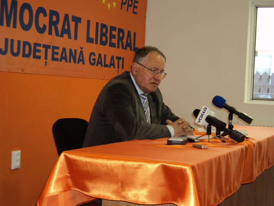 Mircea Toader, liderul grupului PDL din Camera Deputaţilor: „Salut reîntoarcerea lui Traian Băsescu la Cotroceni”