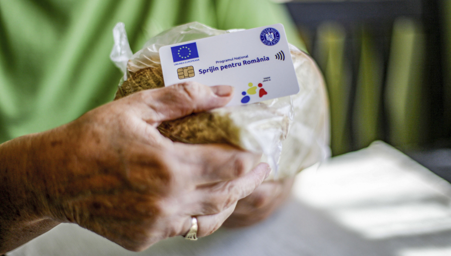 Bani mai puțini pentru românii aflați în dificultate