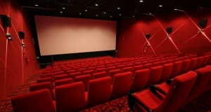 Cinema redeschis după 25 de ani. La ţară