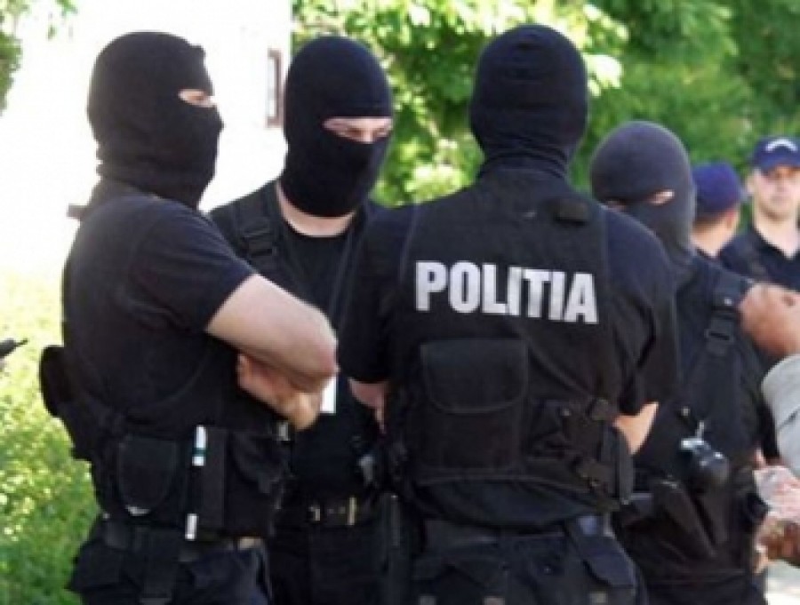 BRĂILA: PERCHEZIŢII LA IPJ/ Mai mulți polițiști de la Rutieră sunt supectați că ar fi primit mită 
