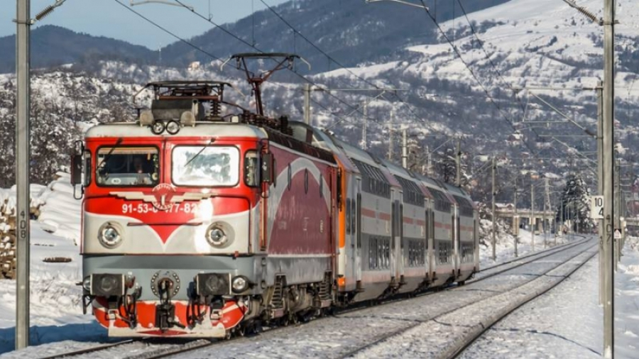 Mersul trenurilor - Transportul feroviar trece şi el la ora de vară