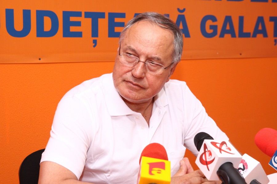 Mircea Toader, în alb - „Se va încerca o fraudare masivă la vot”