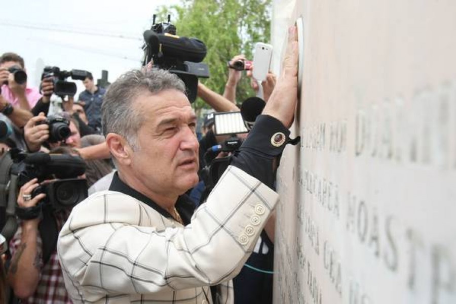 Becali, înviat a treia zi după îndumnezeirea lui Ponta