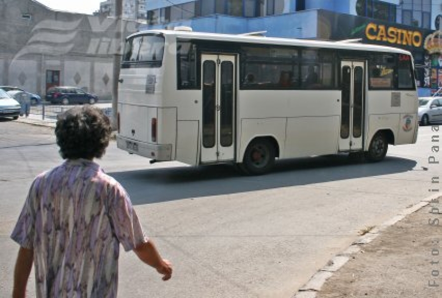 Mitică Dudău cere autobuze pentru două licee