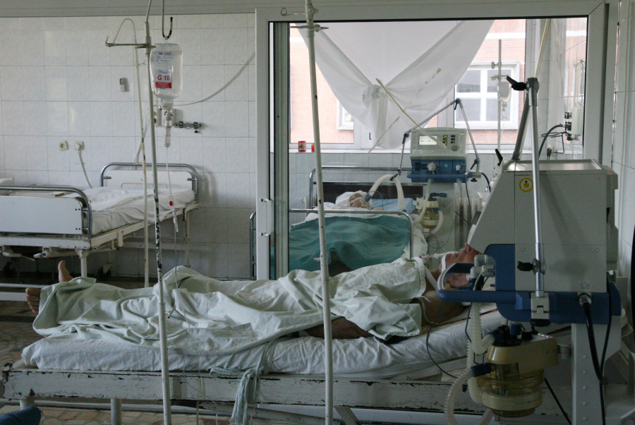 Românii se îmbolnăvesc în continuare în spitale