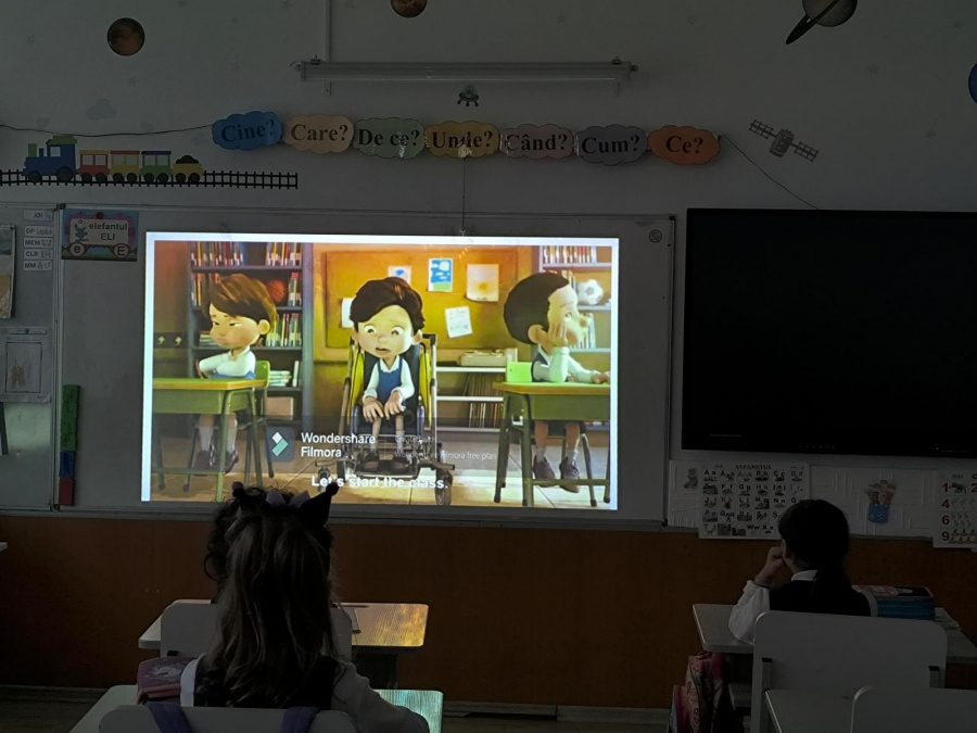 Lecții inedite într-o școală din Galați. Cum învață elevii să fie empatici