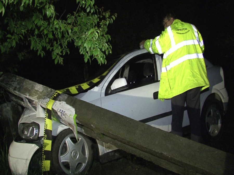 O gălăţeancă şi fiul său, răniţi într-un accident la Pechea