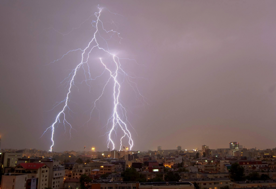 AVERTIZARE METEO | Ploi torenţiale, vijelii şi grindină, până vineri seara. Cum va fi vremea la Galați