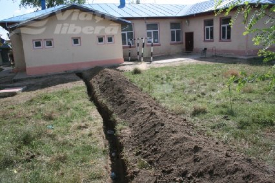 Şcoala din Stoicani va avea apă în interior