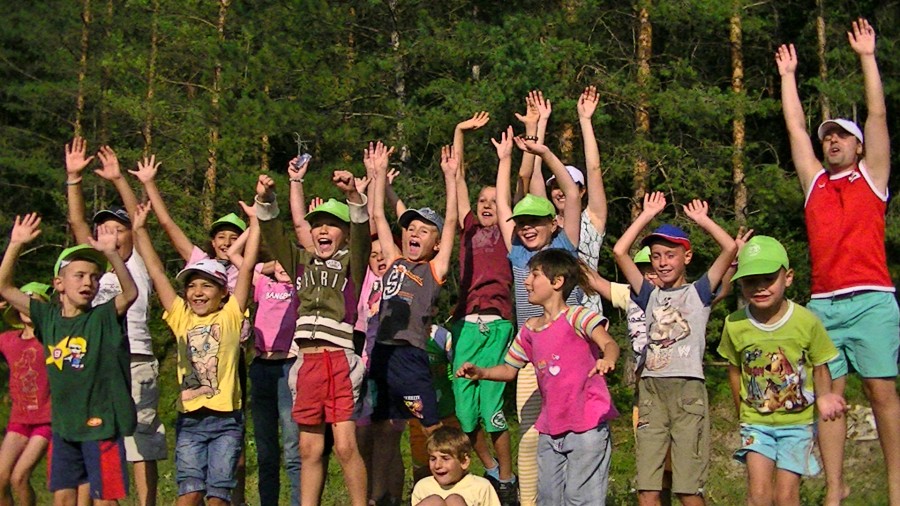 A plecat vacanţa cu trenul de Franţa - La revedere, tabără dragă!