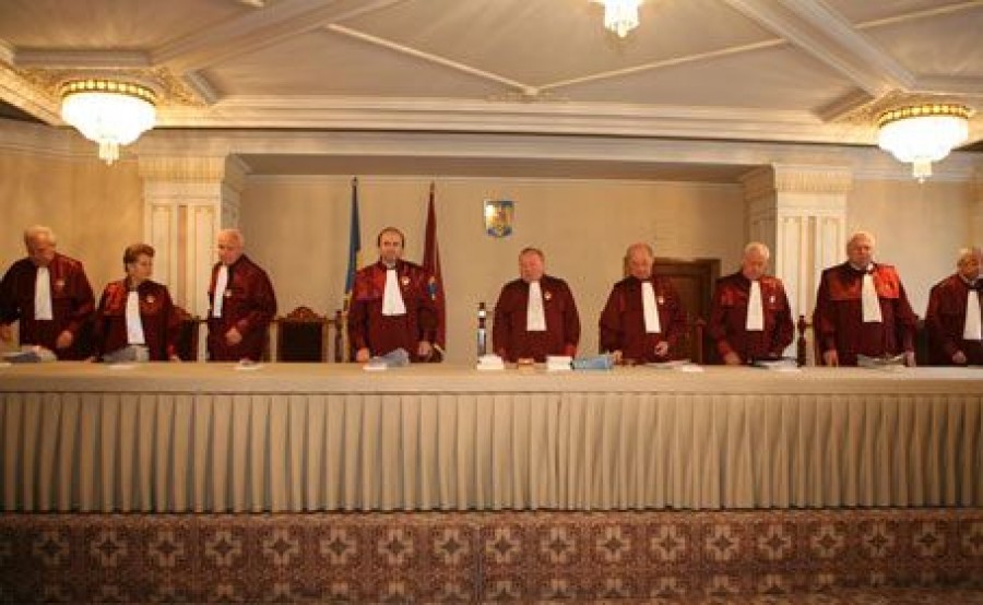 Curtea Constituţională: Legea bugetului de stat pe anul 2013 este constituţională