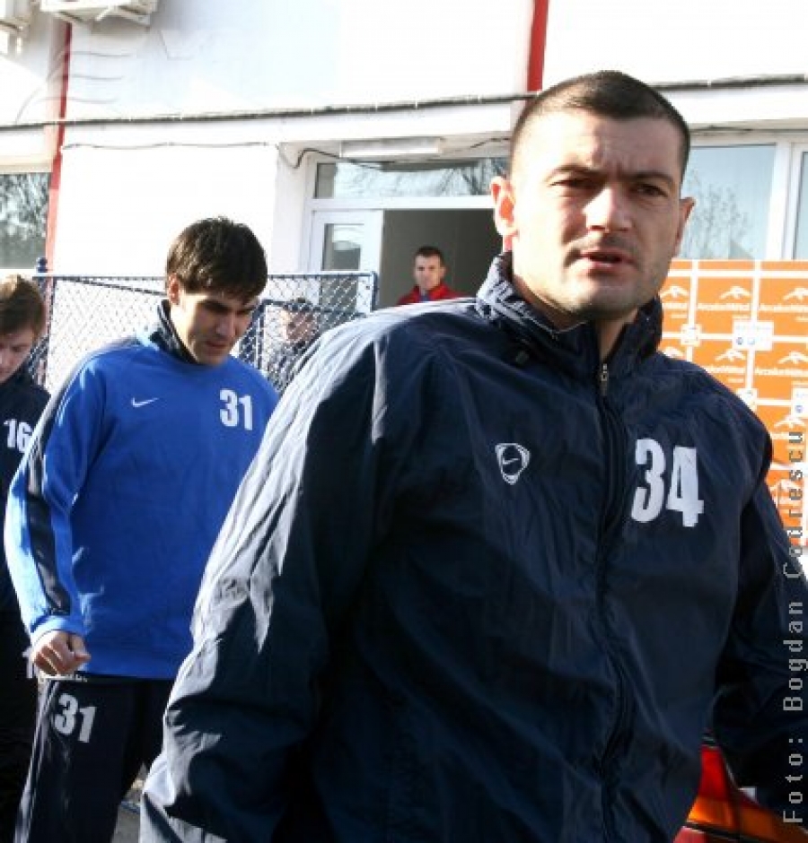 Bulgarii Oţelului, Jelev şi Kolev, spre Dinamo