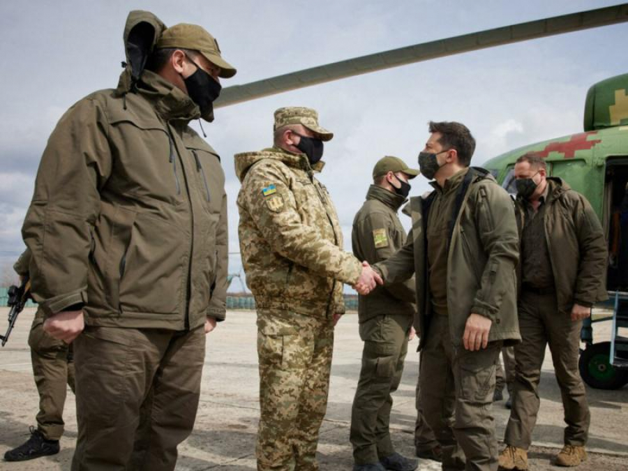 Militarii ucraineni, pregătiri de luptă pe Insula Șerpilor