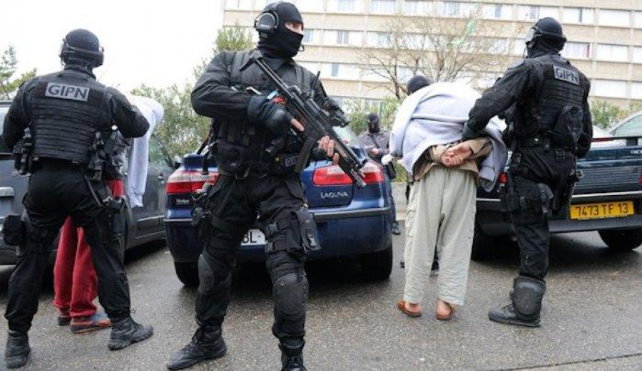 Acţiuni ale poliţiei franceze împotriva mişcărilor islamiste