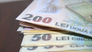 Un şofer de MAXI-TAXI a fost AMENDAT că nu a respectat staţia 
