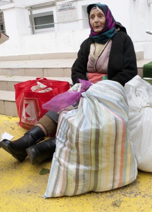 În primele două zile: 16,5 la sută dintre nevoiaşii Galaţiului au primit ajutoare europene
